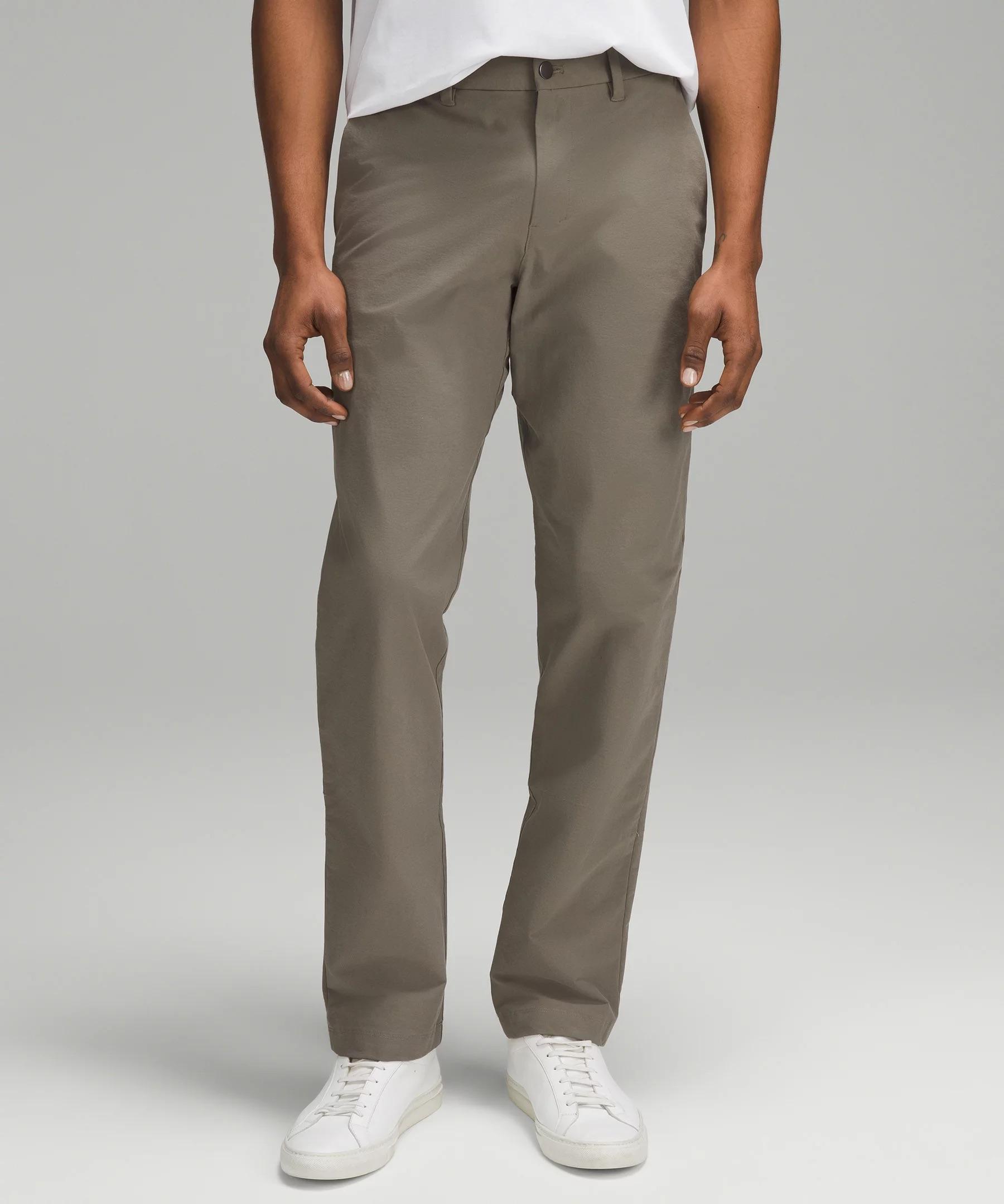 ABC西褲款長褲 (ABC Trouser)以全新布料ABC VersaTwill製成,布料宛如帆布,具延展性。