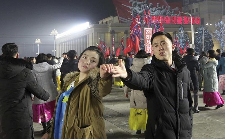 平壤民眾參與2023除夕倒數與迎接新年活動。(資料圖片)