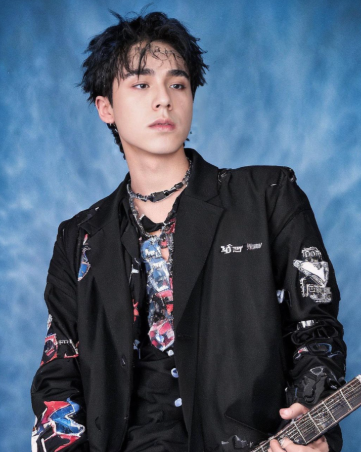 ROVER出道歌《秒速8公里》後日派台 造星V四子亨仔Jason Loi希晉Kim成團