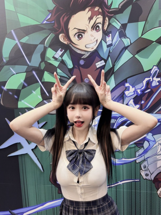 Twitch知名實況主依渟。(圖/翻攝自IG@et.1231)