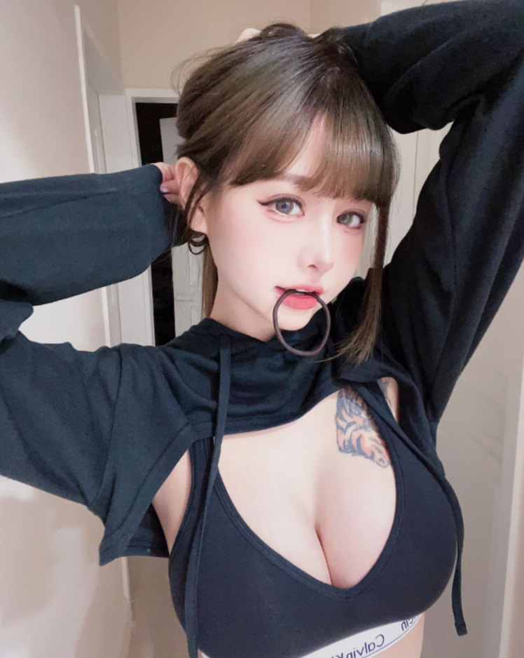 Twitch知名實況主依渟。(圖/翻攝自IG@et.1231)