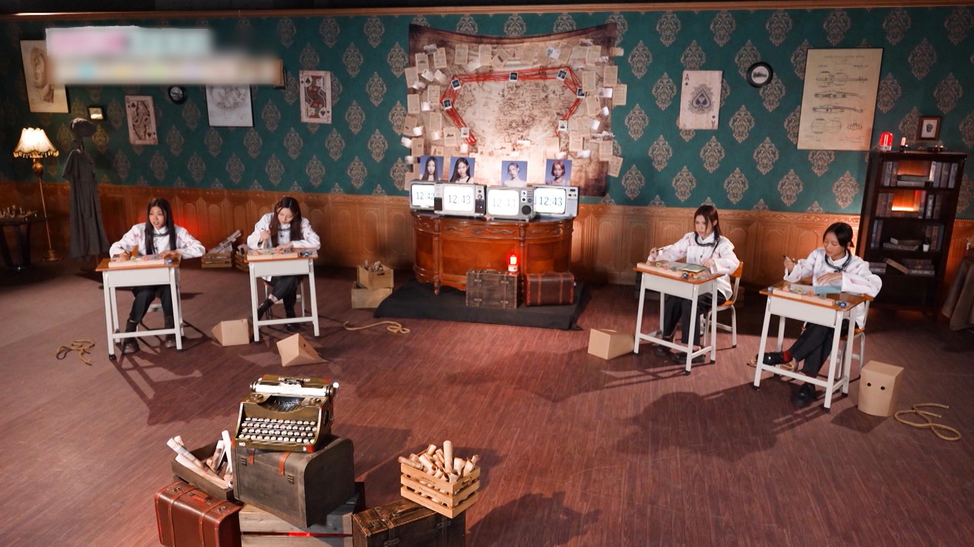 Sumling、Ivy、Winka和Marf進入復活戰。(《COLLAR智慧學園》劇照)