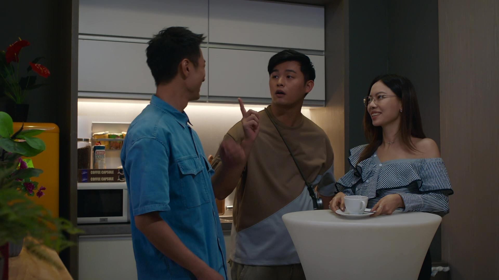 林熹瞳飾演的聞琪,在劇中有不少性感造型。