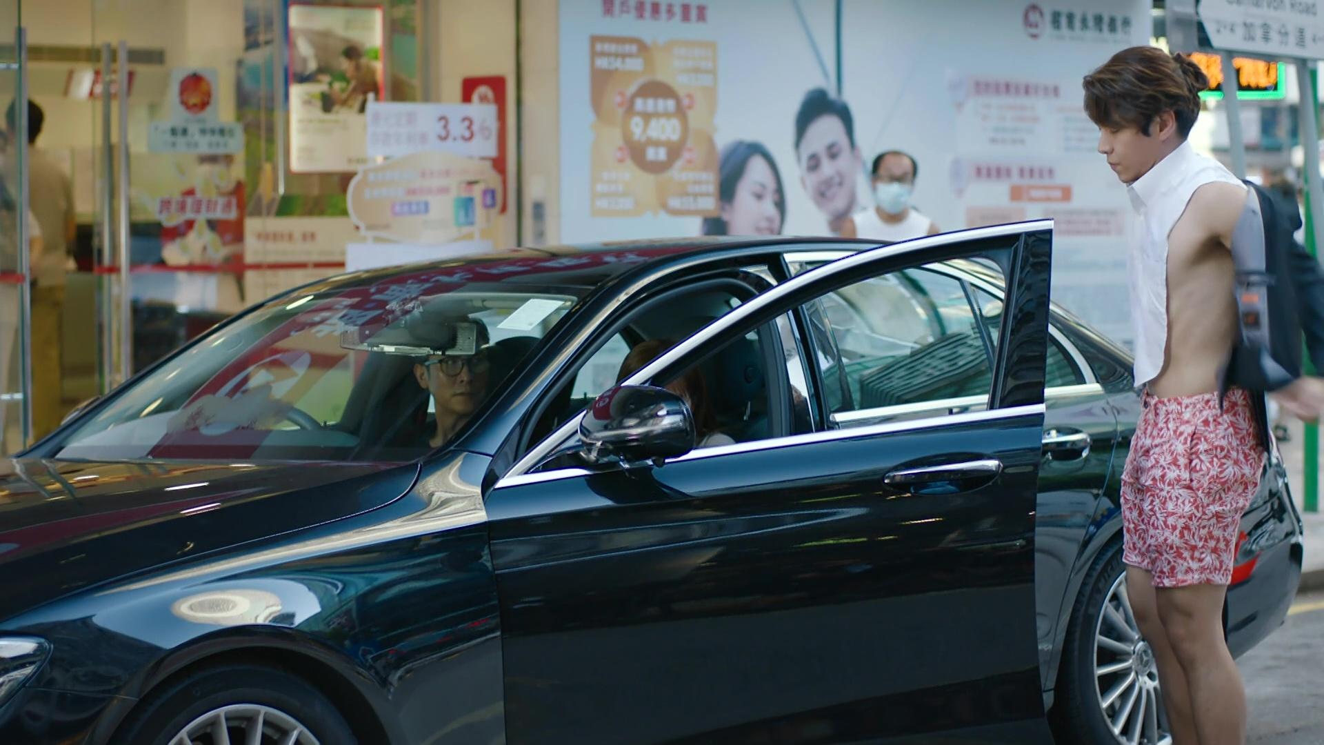 「假狗西裝 look」曝光,天宇再次 show 肌派福利!