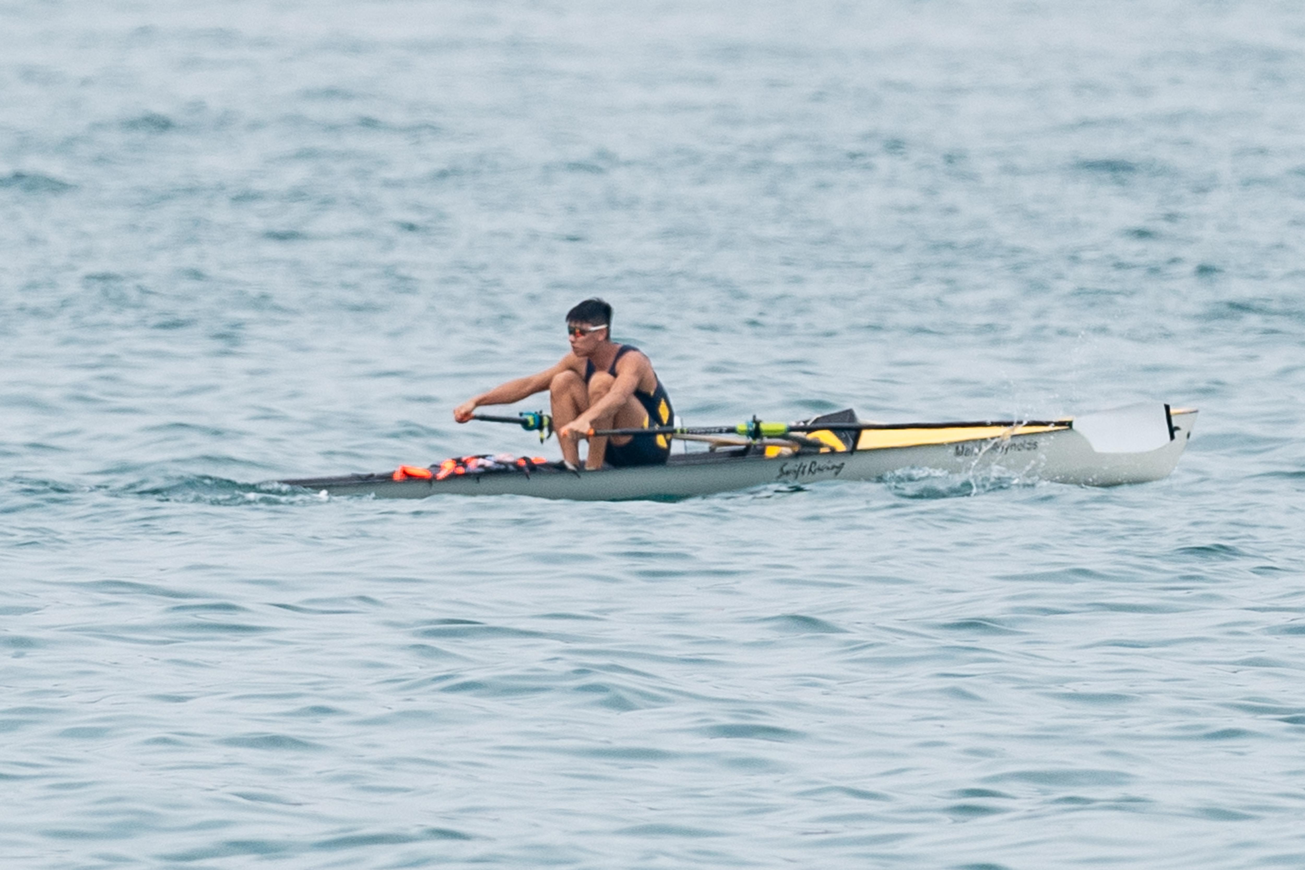將陳鈺文在香港遊艇會主辦的「第八屆維港賽艇賽」「公開 組單人雙槳艇」項目掄元。