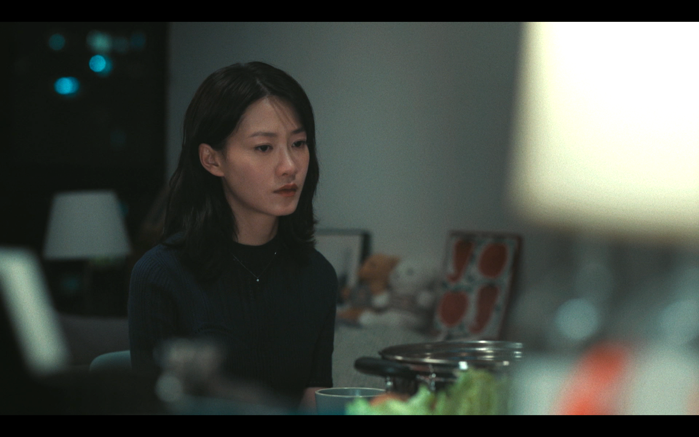 廖子妤(廖子妤飾)為還原小說場面出盡全力練習單眼落淚。