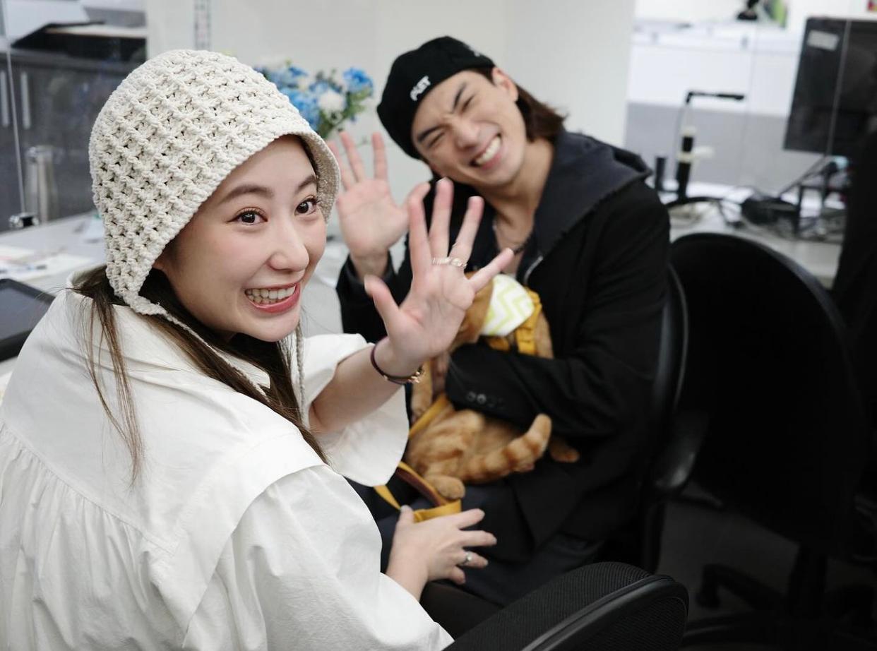 林哲熹、Cindy 曬手上婚戒,於網上分享喜悅。