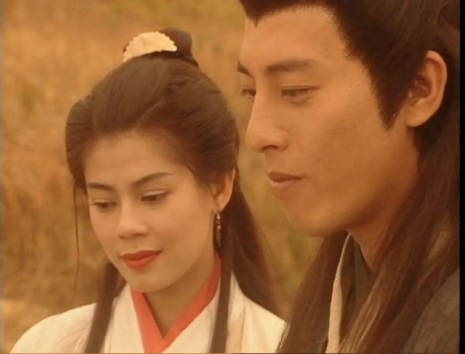 梁藝齡曾主演1996年TVB劇集《笑傲江湖》,在劇中飾演任盈盈一角。