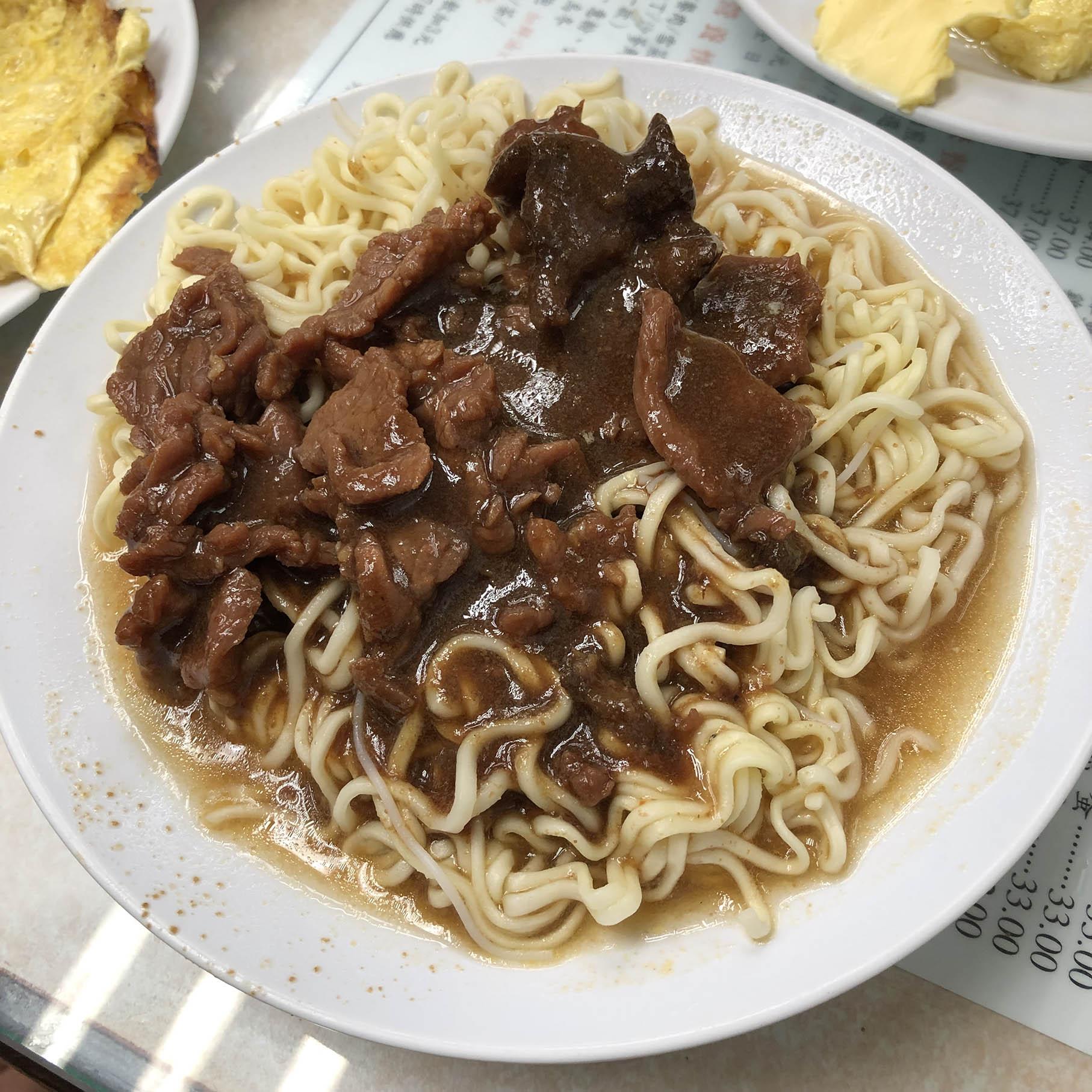 灣仔金鳳用頂好大光麵