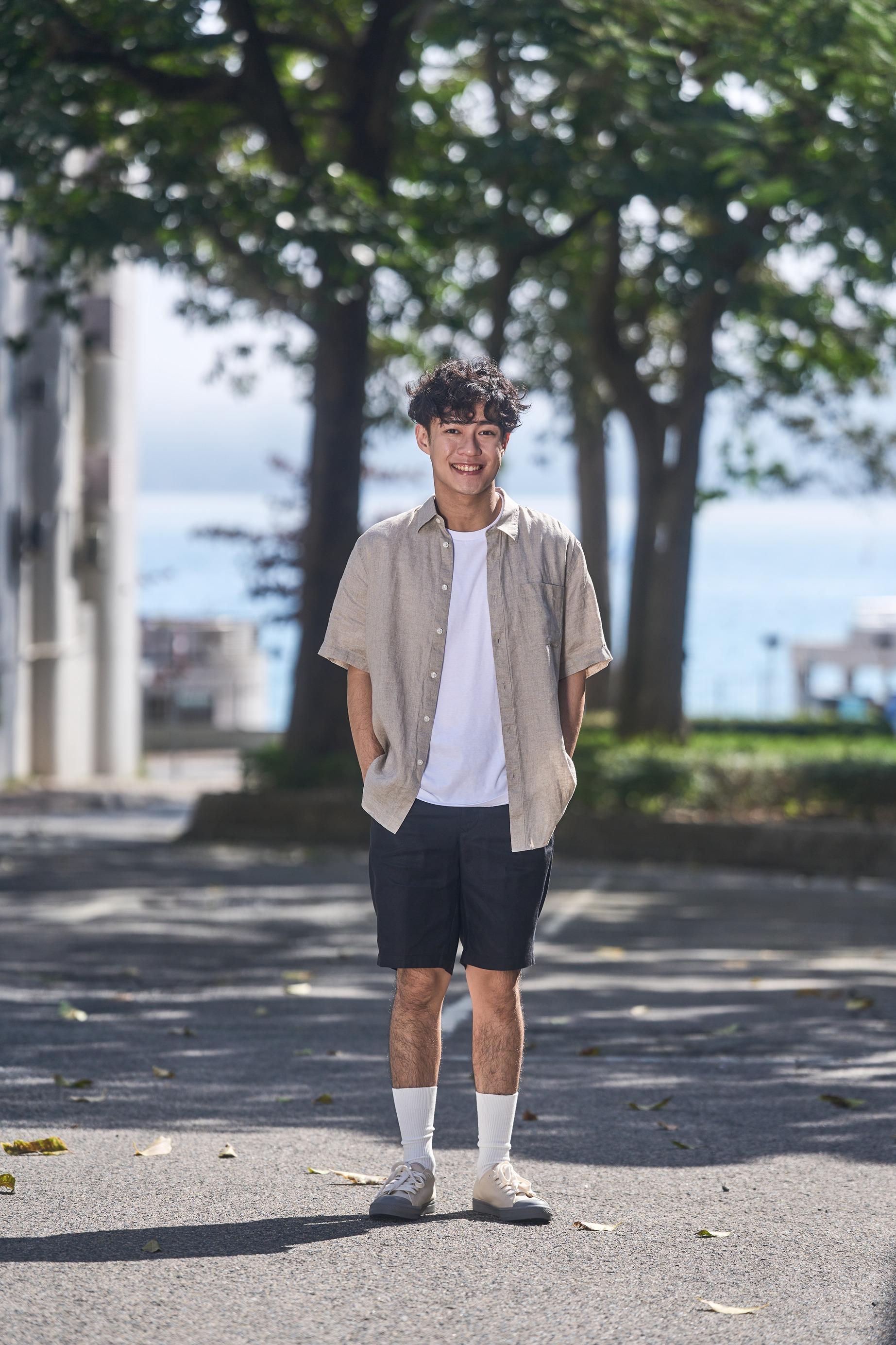 男裝洗水亞麻短袖裇衫 $288 男裝漢麻混紡短褲 $288