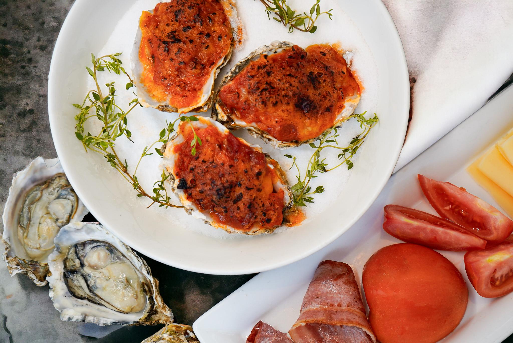 茄蓉煙肉芝士焗生蠔