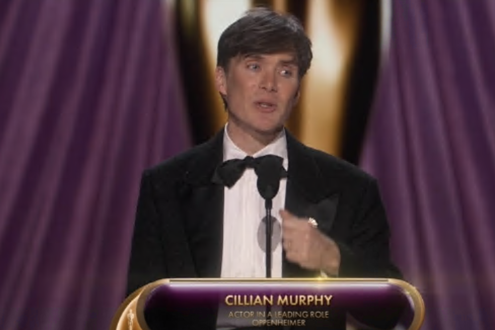 《奧本海默》斯里安梅菲首次獲封奧斯卡影帝。