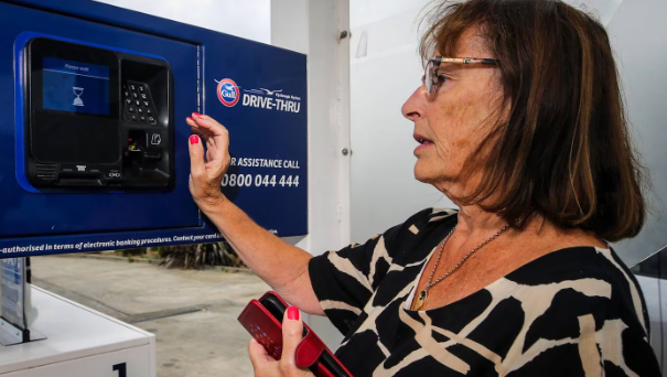 新西蘭全國油站網絡因支付系統無法處理「2月29日」致未能提供服務,最終油公司及系統供應商在搶修10小時後方解決問題。(網上圖片)