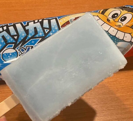 「ガリガリ君」雪條於1981年推出,當時每支售價50日圓,獲「國民雪條」稱號。