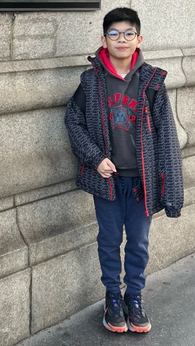 死者Thomas Wong於上周五早上8時20分,踏單車在路上與肇事垃圾車相撞,警員和救護員到場後證實他身亡。(網上圖片)