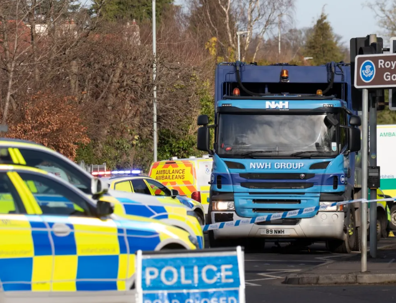 死者Thomas Wong於上周五早上8時20分,踏單車在路上與肇事垃圾車相撞,警員和救護員到場後證實他身亡。(網上圖片)