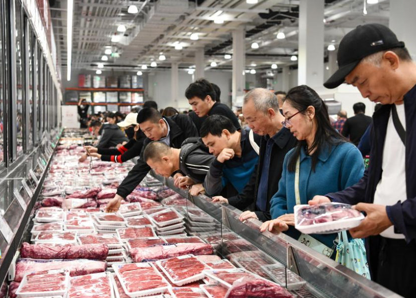 美國會員制連鎖超市Costco深圳旗艦店1月中旬開幕,吸引不少港人「跨境朝聖」。(新華社資料圖片)