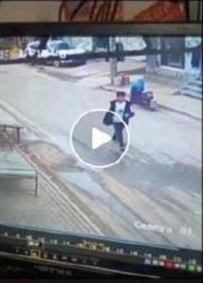 肥鄉區3名初中生長期欺凌同班同學小光(化名),並於3月10日下午5時許將其殺害,將屍體掩埋在北營村南側的廢棄蔬菜大棚內。