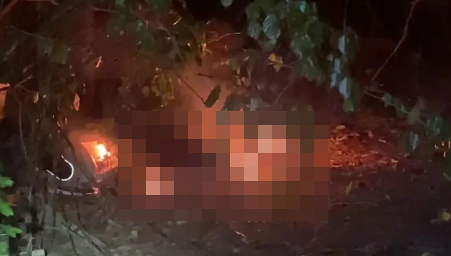 台灣新竹縣一名49歲男子昨日(17日)在偷割高壓電纜線時,當場遭1萬1千伏特高壓電燒成火球,消防獲報到場斷電滅火救援,但男子已成焦屍,明顯死亡。(網上圖片)