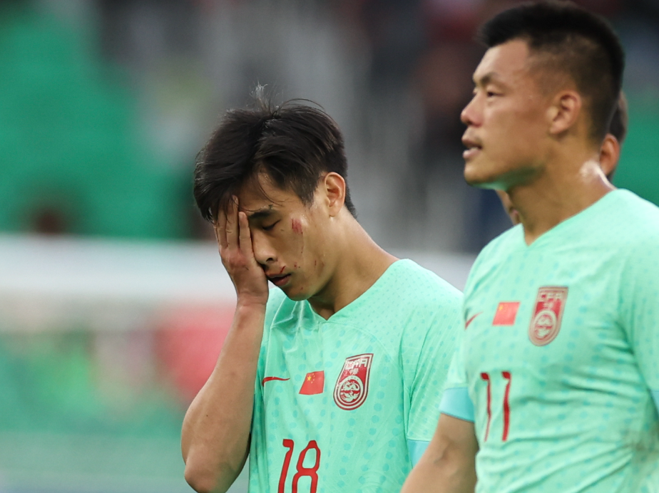 亞洲盃決賽周國足3戰2和1負,零入球恥辱出局,戴偉浚在首兩場均正選上場(新華社)