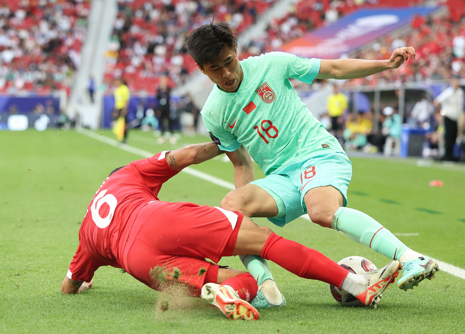 亞洲盃決賽周國足3戰2和1負,零入球恥辱出局,戴偉浚在首兩場均正選上場(新華社)