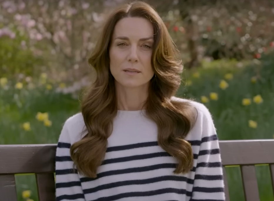 身體語言專家指凱特「輕輕的吞嚥及呼氣」是悲傷的表現。(互聯網)