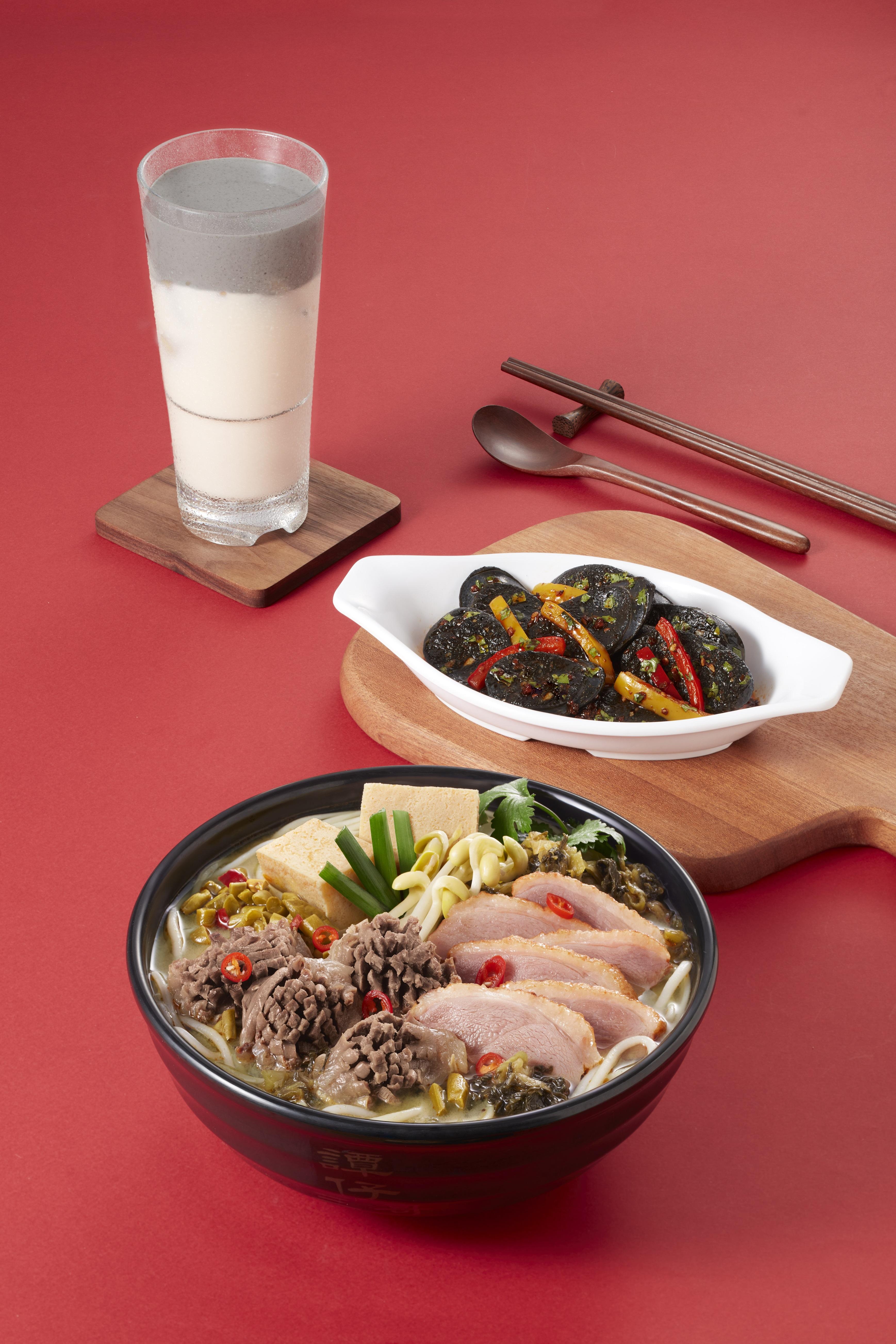 酸菜湯好Duck Duck 米線