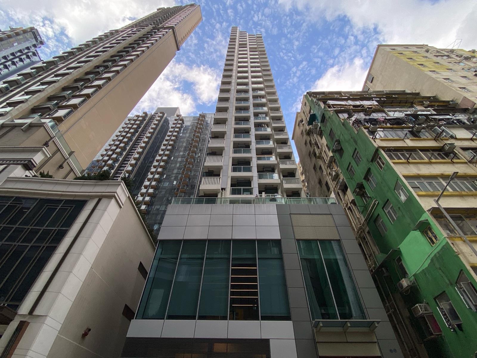 「傲寓」提供144伙,開售迄今售出110伙,僅餘高層單位以及特色單位待售。(資料圖片)