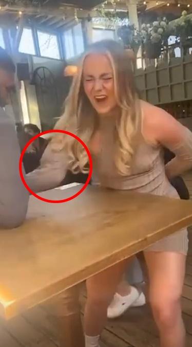 Daisy的手臂嚴重變形,亦痛得面容扭曲,隨即送醫治理。(LAD)