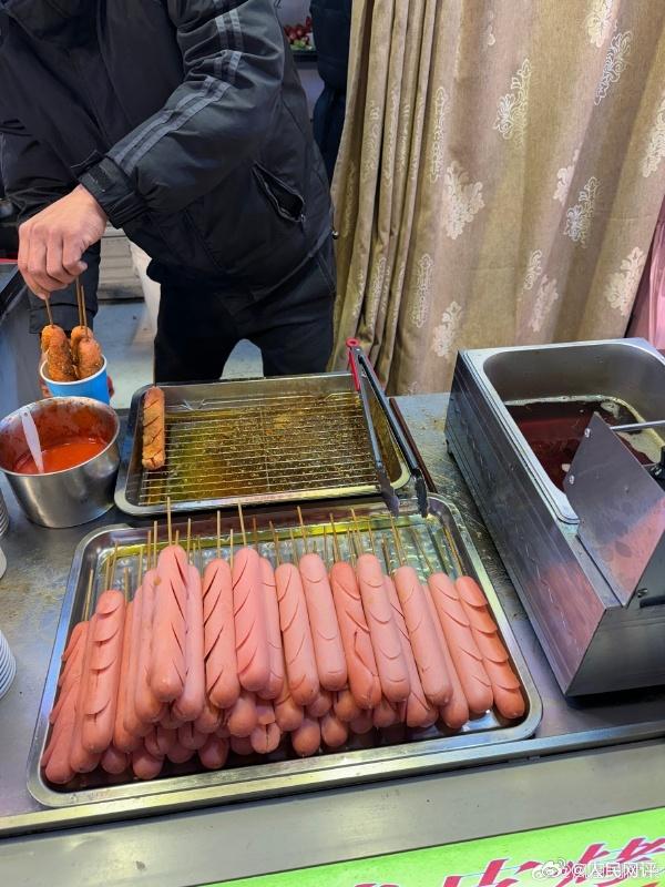 內地沒有制定澱粉腸國家標準。(微博)