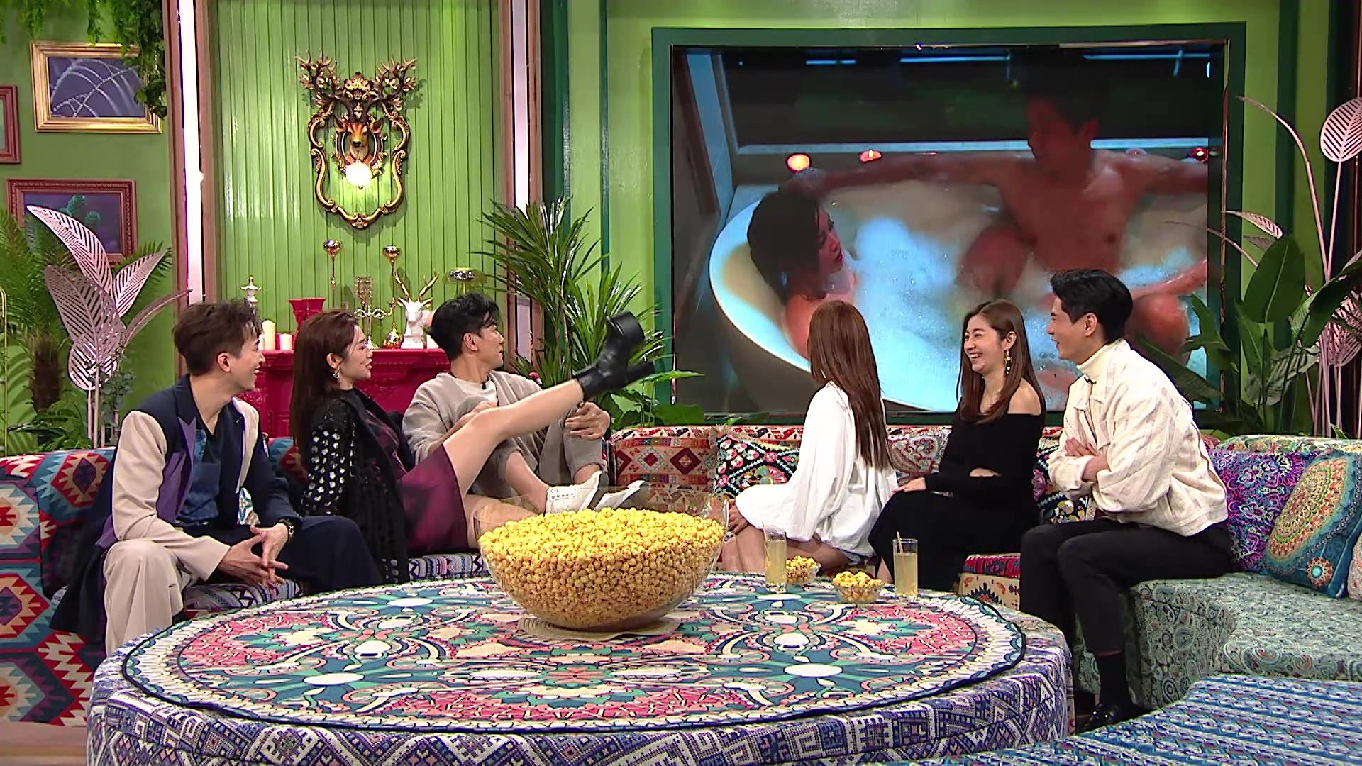 麥美恩拉住黎諾懿重演「鴛鴦戲水」反人體力學嘅動作,場面爆笑!