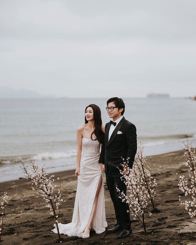 林作指裕美是其人生最愛,圖為早前拍結婚照。(林作FB)