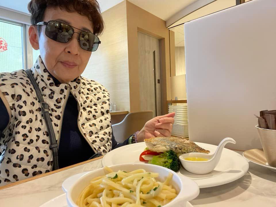 馮素波效力三十多年終於離巢TVB(馮素波IG)