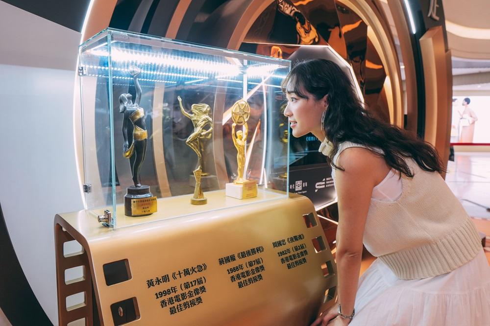 展覽於時代廣場二樓中庭與你回顧歷屆金像獎最佳剪接的得獎時刻,更展出共6個電影剪接金像獎和一個終身成就獎獎座,與你分享他們的追夢旅程。