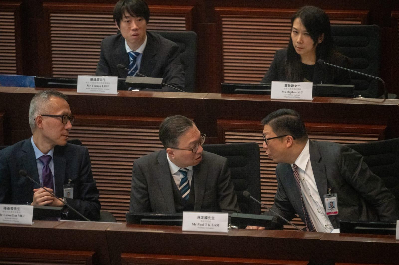 立法會法案委員會今早繼續審議《基本法》23條立法草案。(陳奕釗攝)