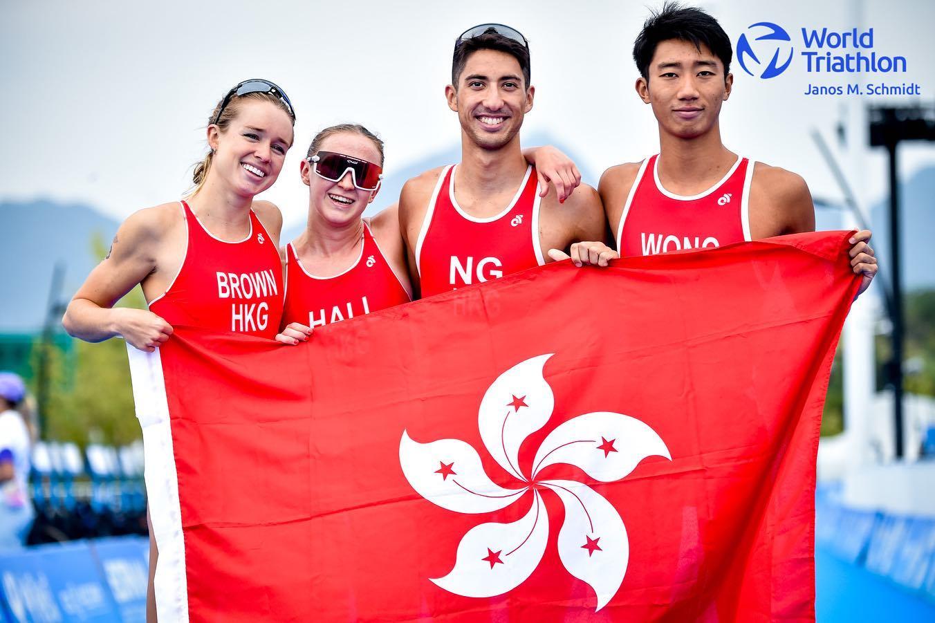 伍泰龍在杭州亞運三項鐵人混合接力賽中獲得銅牌(伍泰龍fb)