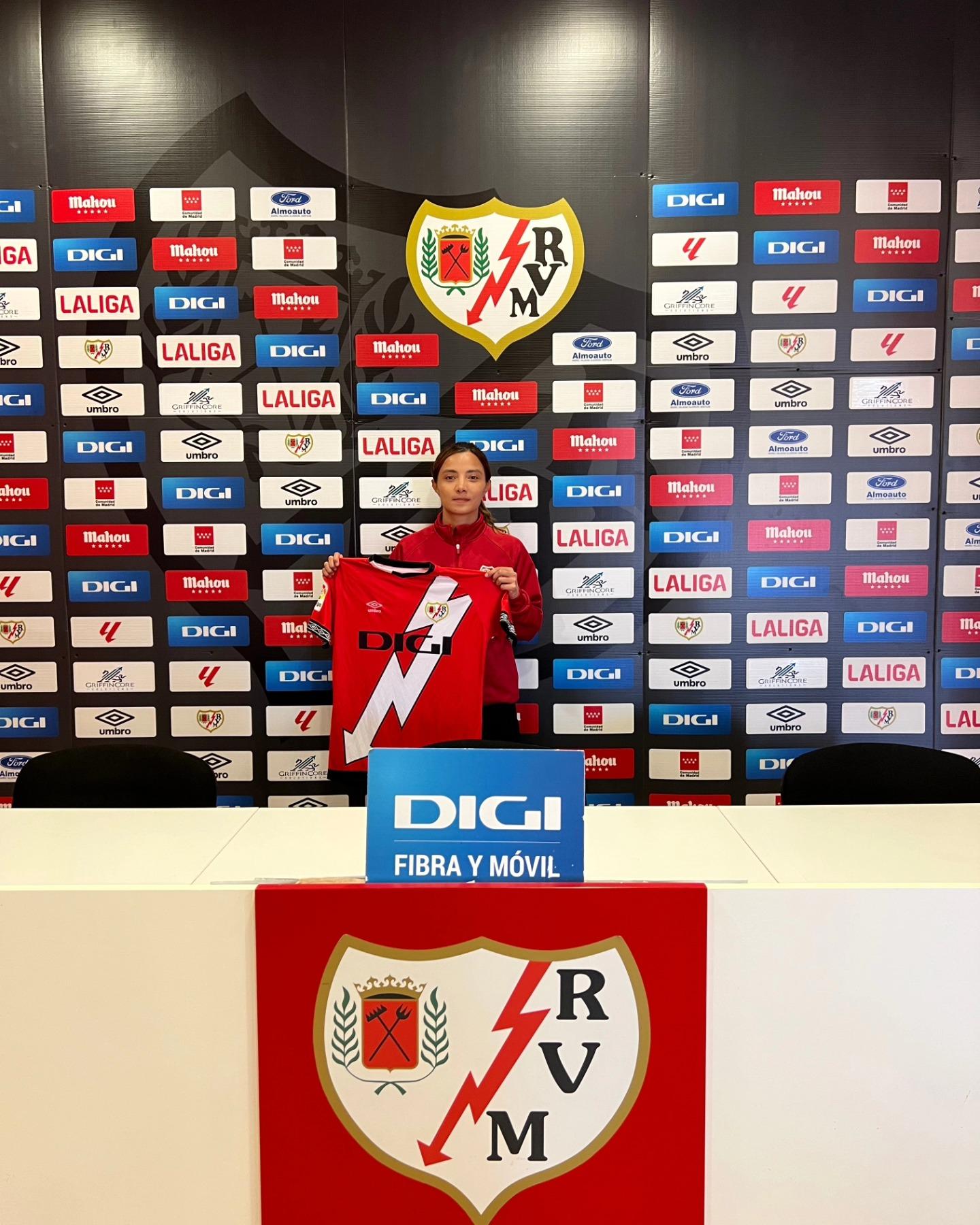 港將郭靖雯外流西乙華歷簡奴(郭靖雯fb)