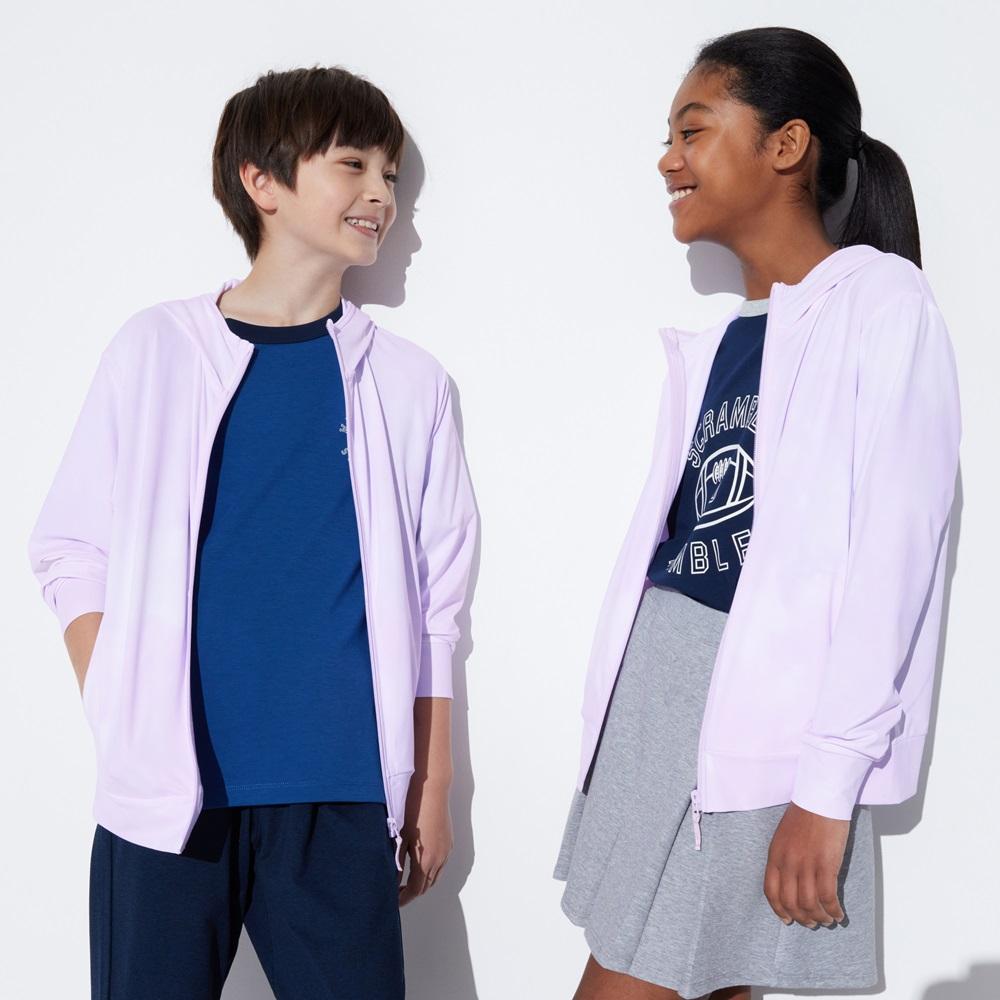 童裝AIRism抗UV網紋拉鏈連帽外套集齊抗UV、超透氣、方便攜帶三大功能,透氣性絕佳的AIRism網眼物料附有清涼感功能,輕鬆擺脫夏日汗水黏膩的不適感,亦可摺起方便收於袋中,減輕媽媽包的負擔;設有淨色和大理石紋印花圖案。