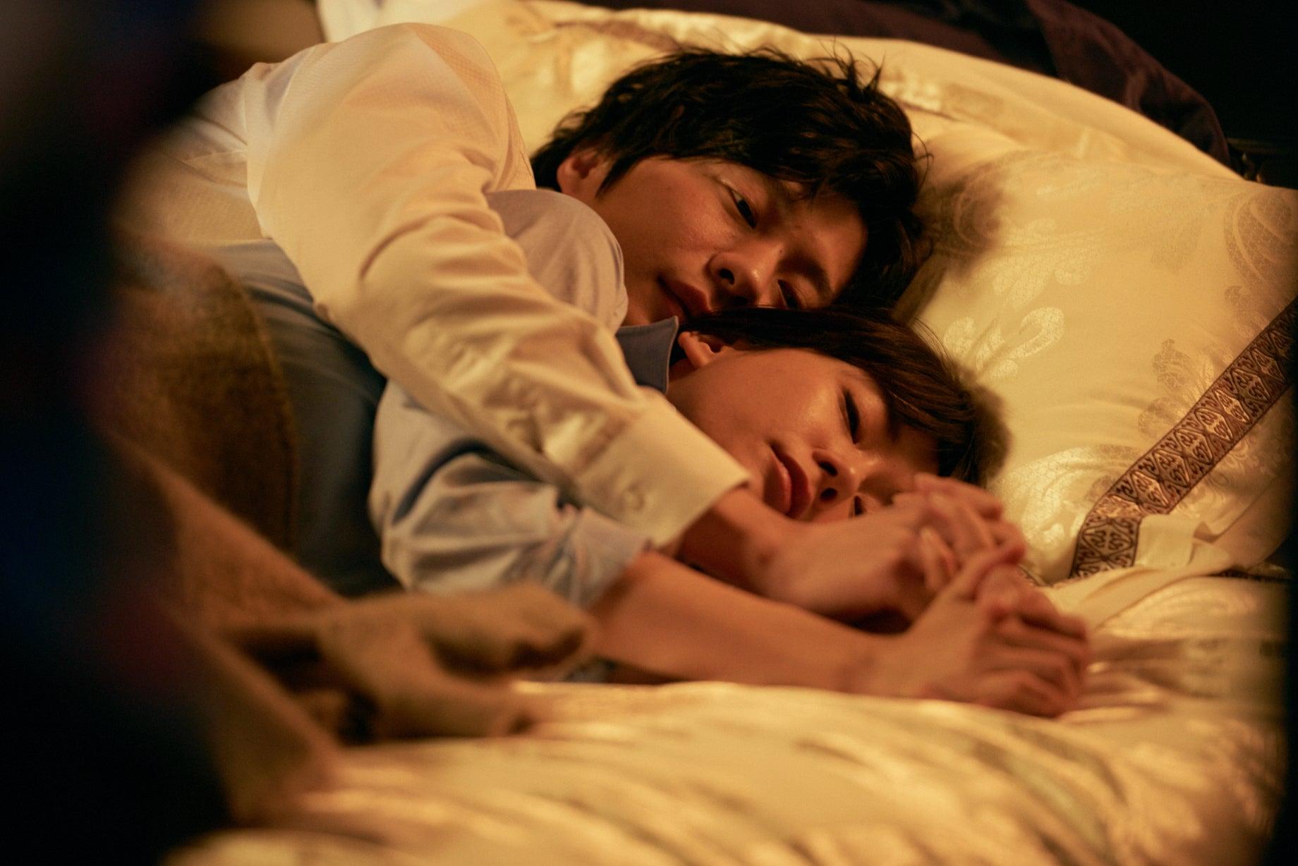 2018年日劇《雙重幻想》由水川朝美夥拍田中圭主演。