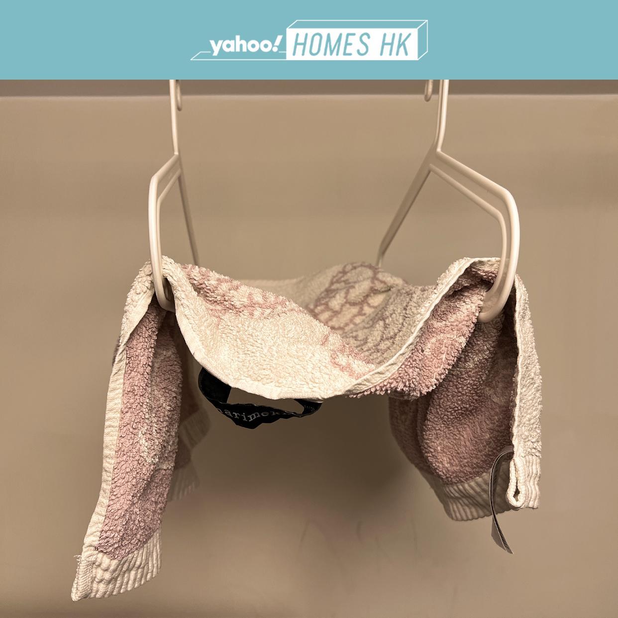 室內晾衫|浴巾或長身衣物,也可以展開並覆蓋在多個排開放在一起的衣架上,增加接觸空氣的表面積。