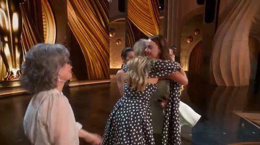 愛瑪史東靠《可憐的東西》大熱再奪最佳女主角!