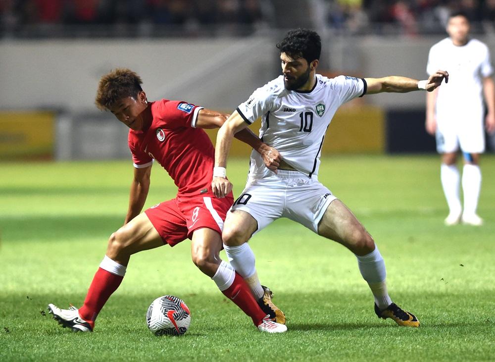 港隊主場0:2不敵烏茲別克。(新華社)