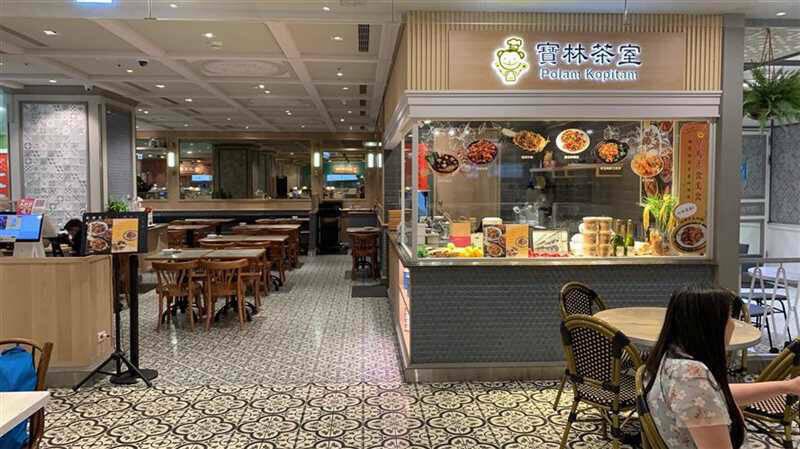 台北市信義區遠百信義A13百貨公司的素食餐廳「寶林茶室」發生大規模食物中毒案,至今已累計共1人死亡、9人不適入院,當中3人留醫ICU。調查發現身體不適者都曾點炒粿條或河粉