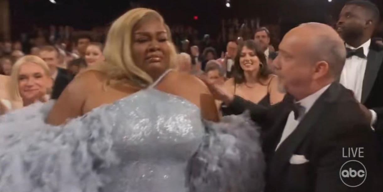 《滯留生》女星達芬采兒蘭杜芙一擊即中,激動摘下最佳女配角。