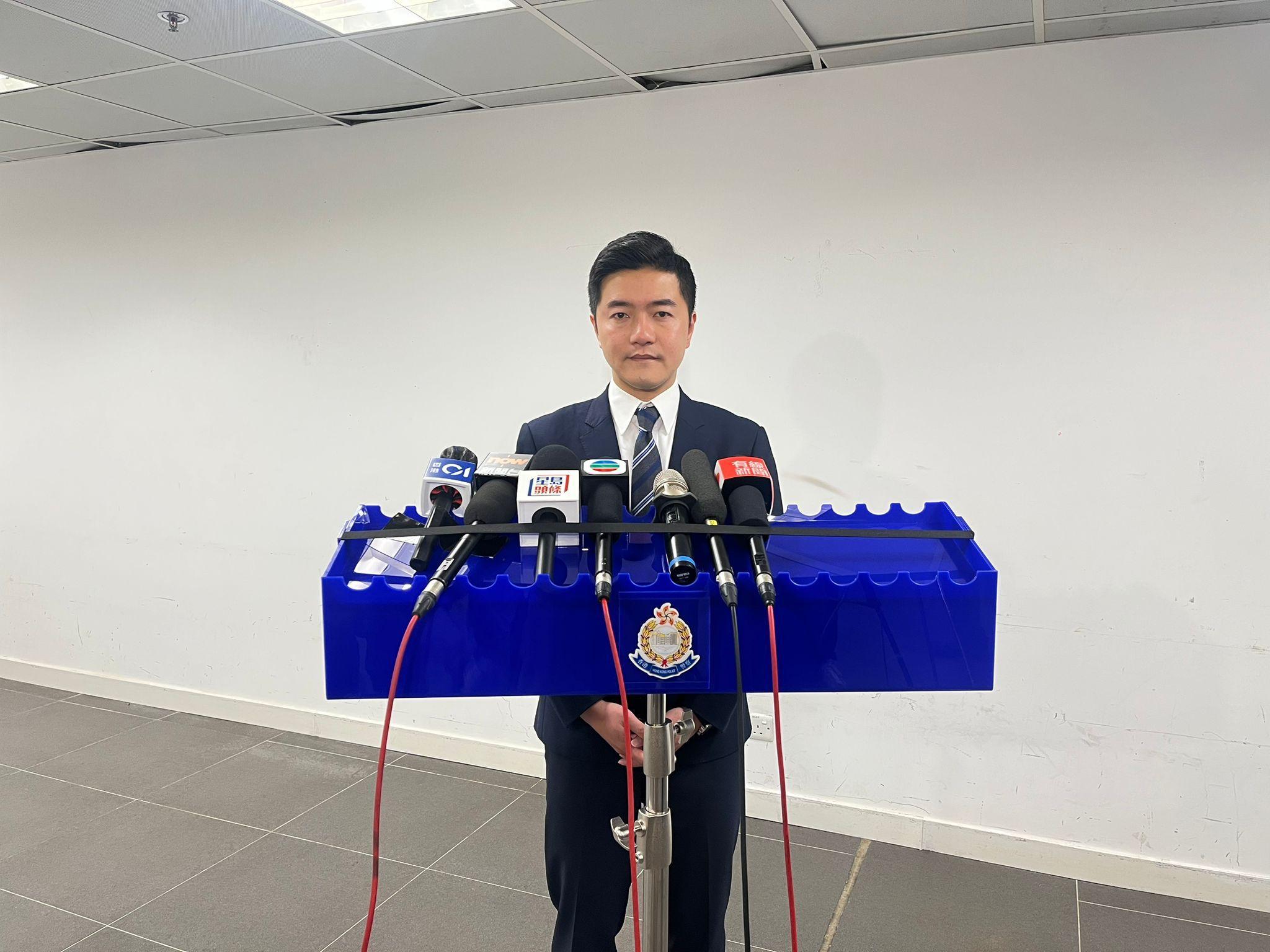 警方在深水埗拘捕一名45歲持「行街紙」的孟加拉籍男子,涉嫌與內地男子於上水被搶劫360萬元的案件有關。