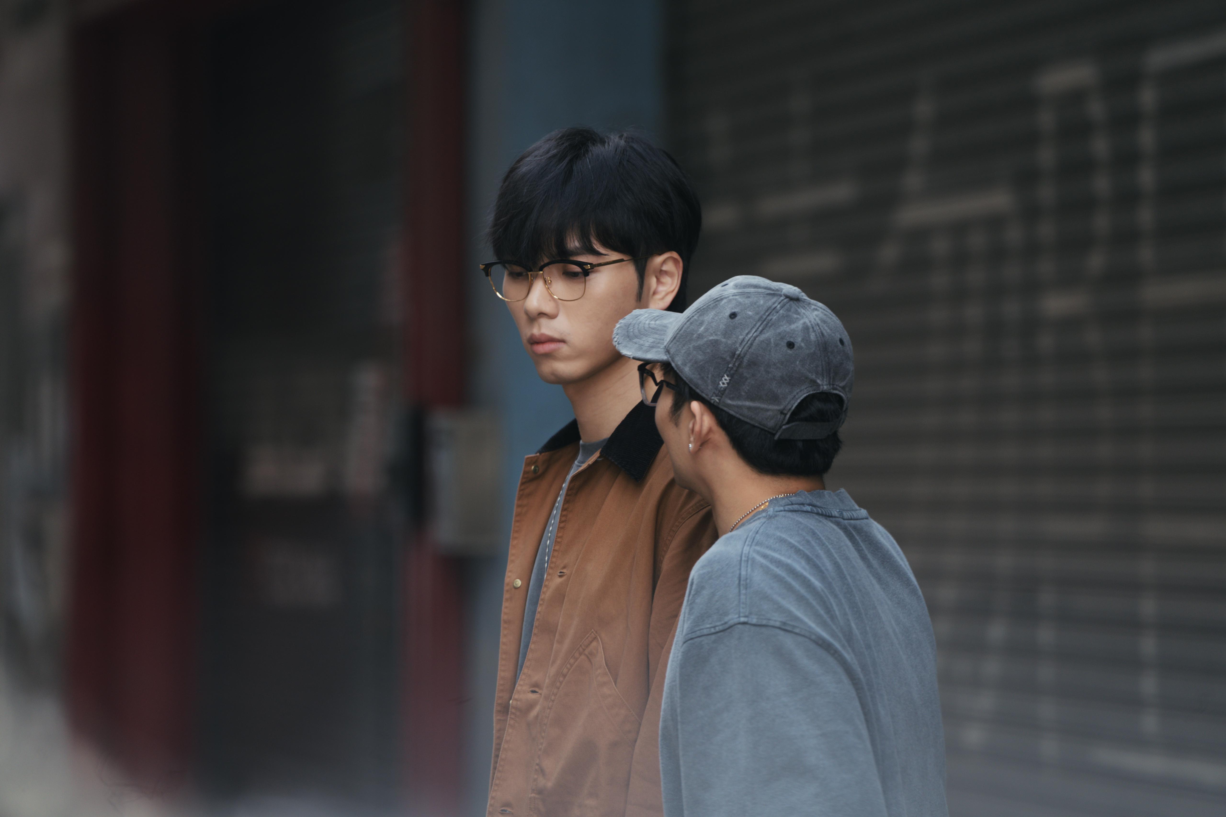 郭嘉駿193新歌《B出口》MV找來Dee哥執導,自言要讓對方導演夢破滅。