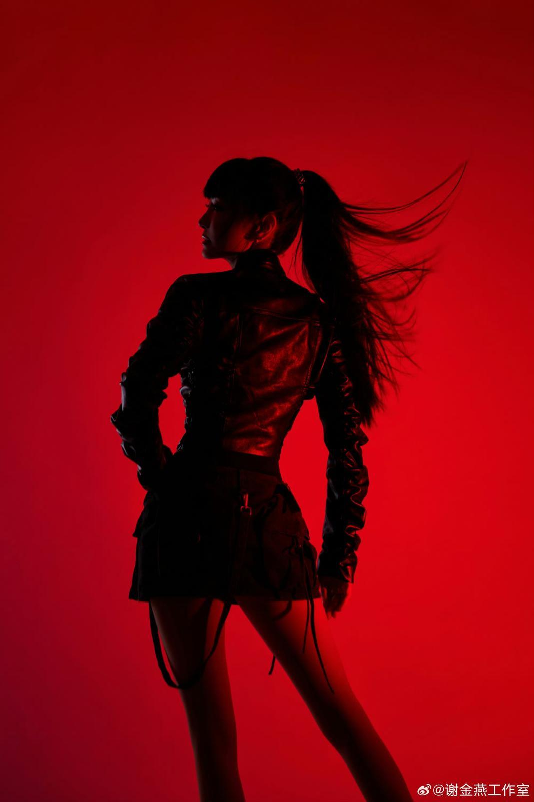 謝金燕已抵達長沙拍攝《浪姐5》。