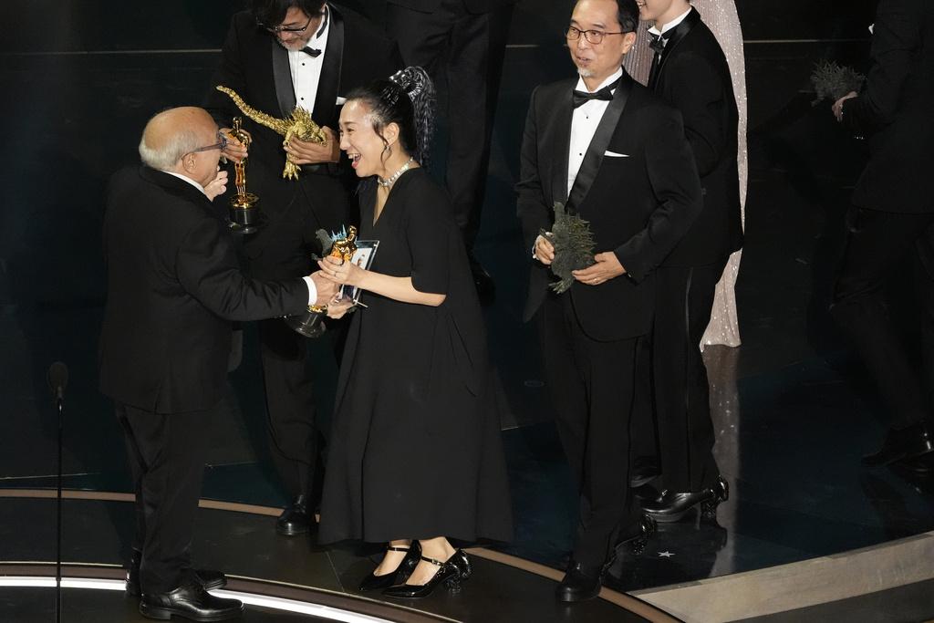 《哥斯拉-1.0》低成本拎奧斯卡最佳視效