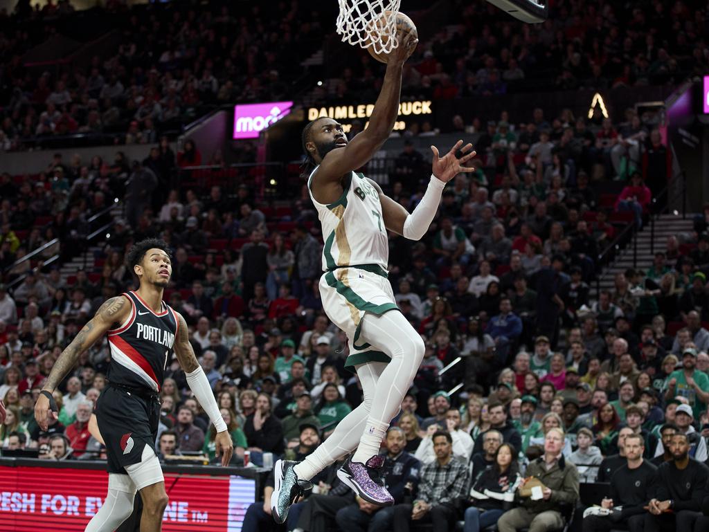 塞爾特人121:99輕取拓荒者。(美聯社)