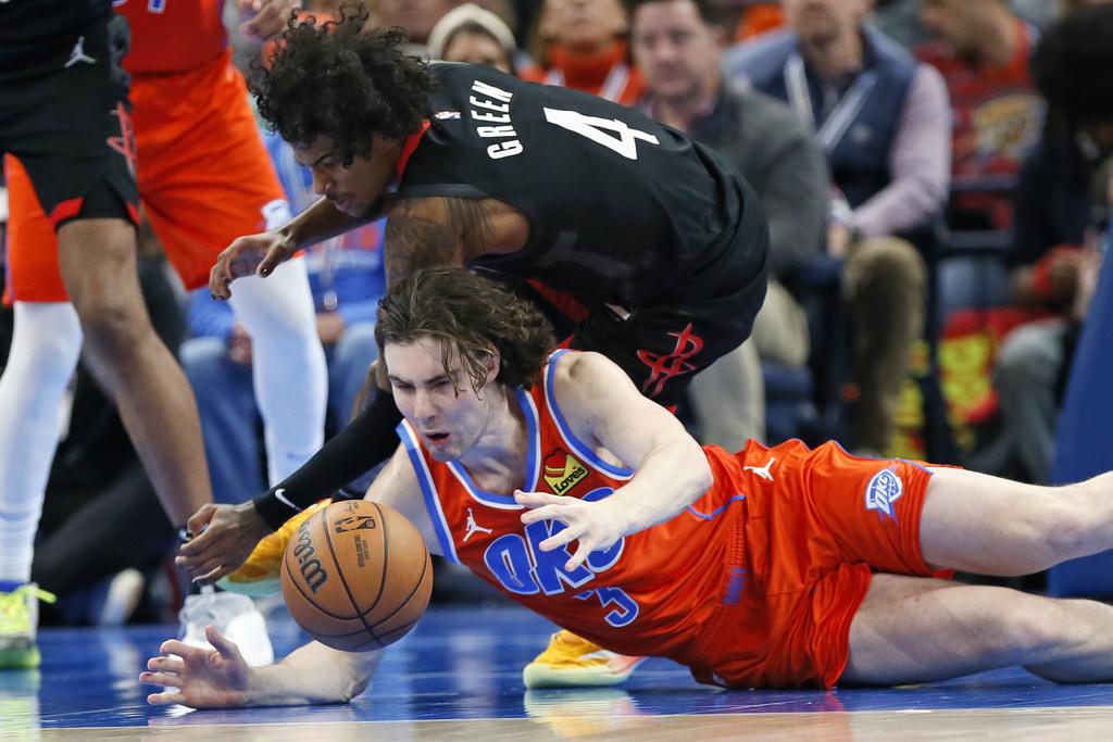 火箭加時132:126擊敗雷霆取得10連勝。(美聯社)